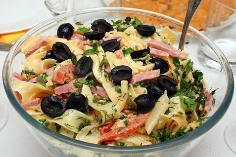 Итальянский Салат с Сыром и Макаронами
